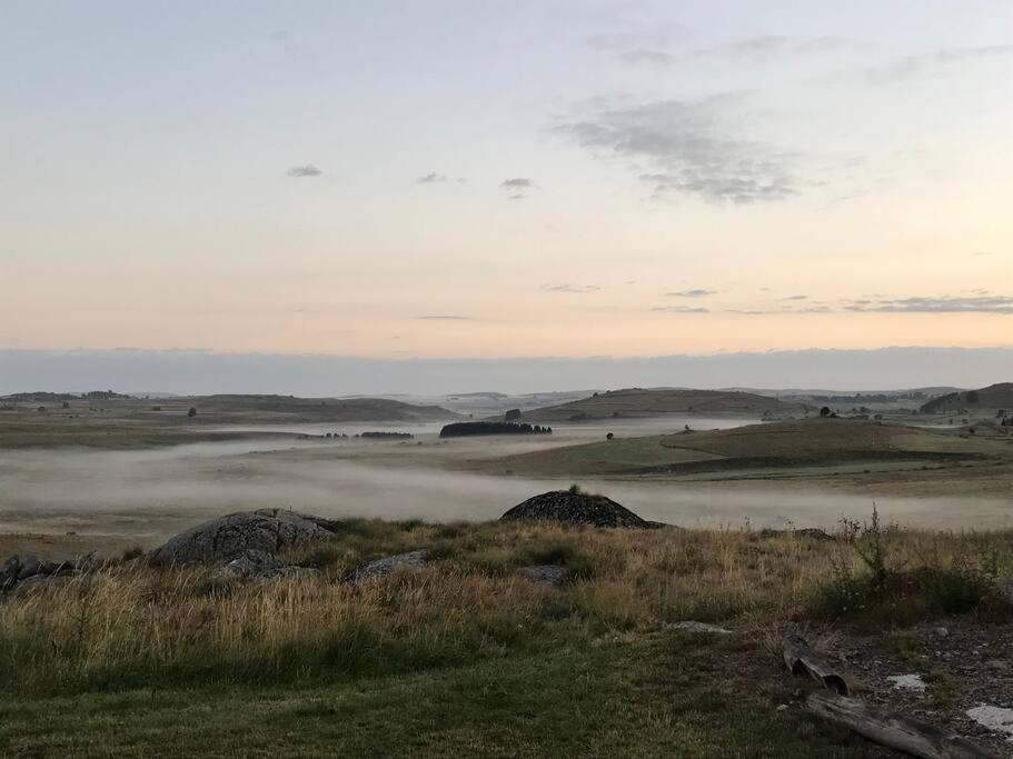 Вилла Buron Coeur D'Aubrac Marchastel  Экстерьер фото